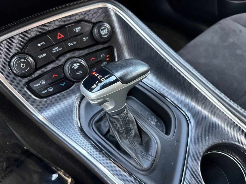 Used 2018 Dodge Challenger R/T Scat Pack w/ Leather Interior Group RWD image 22