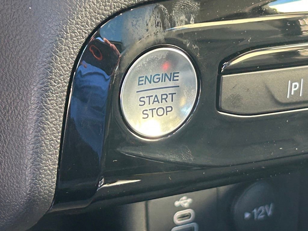 Certified 2024 Ford Escape SE w/ PHEV Premium Package FWD image 44