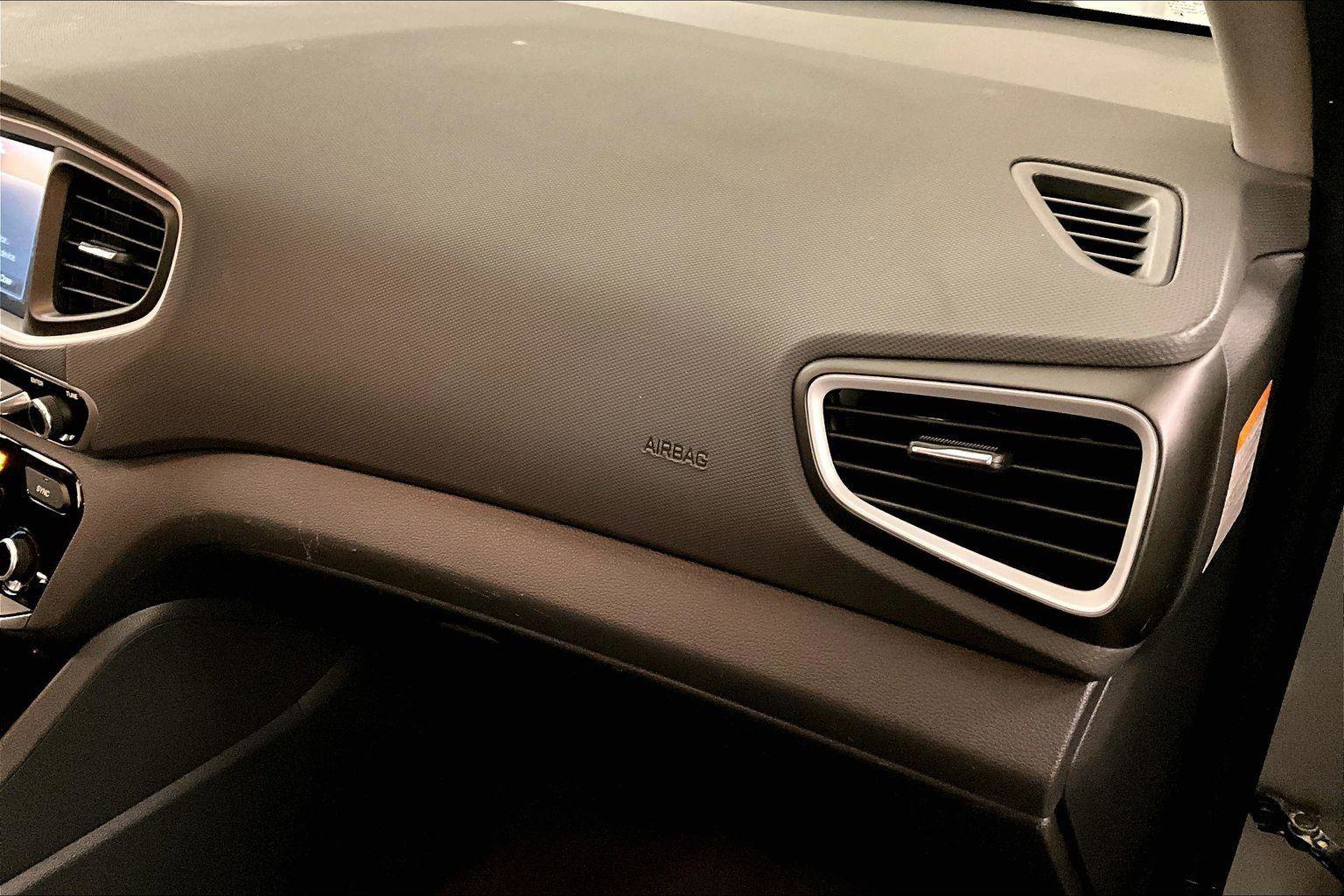 Used 2019 Hyundai Ioniq Plug-In Hybrid image 15