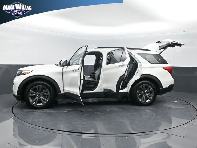 Certified 2021 Ford Explorer XLT w/ Equipment Group 202A image 28