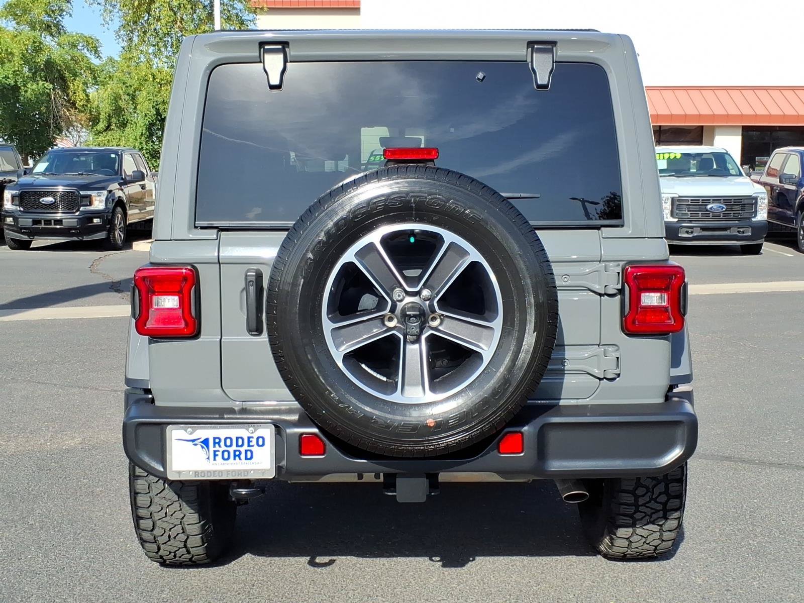 Used 2023 Jeep Wrangler Unlimited Sahara w/ LED Lighting Group AWD/4WD image 4