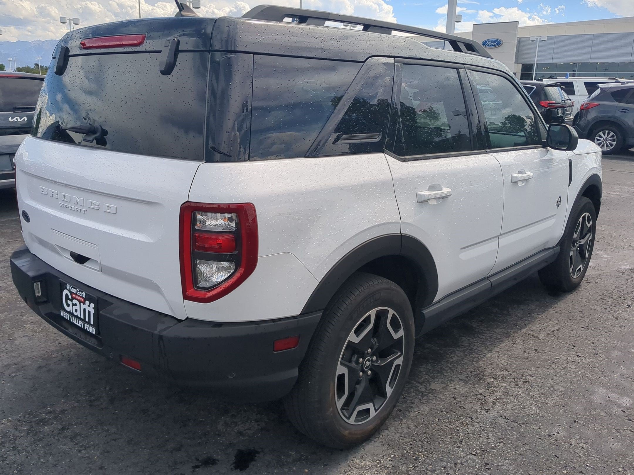 Certified 2024 Ford Bronco Sport Outer Banks w/ Tech Package AWD/4WD image 3