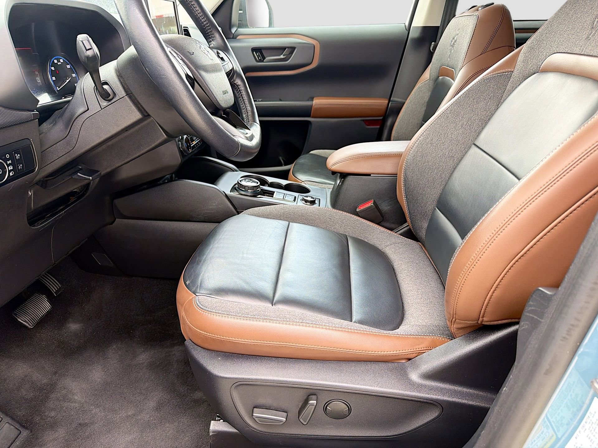 Certified 2023 Ford Bronco Sport Outer Banks w/ Tech Package image 26