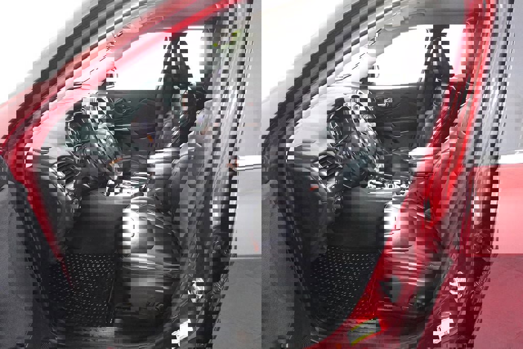 Used 2019 Jeep Cherokee Latitude Plus w/ Cold Weather Group image 10