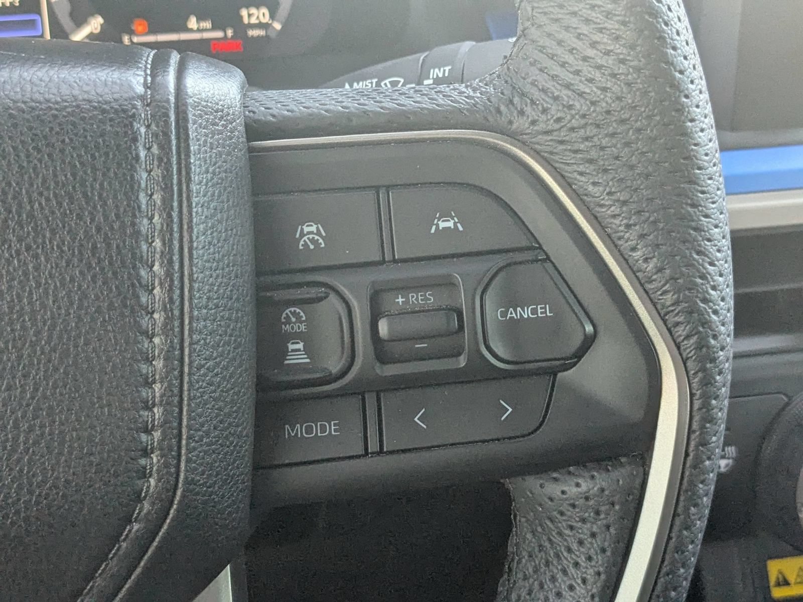 Used 2025 Toyota Tacoma TRD Off-Road w/ TRD Off Road Upgrade Package AWD/4WD image 18