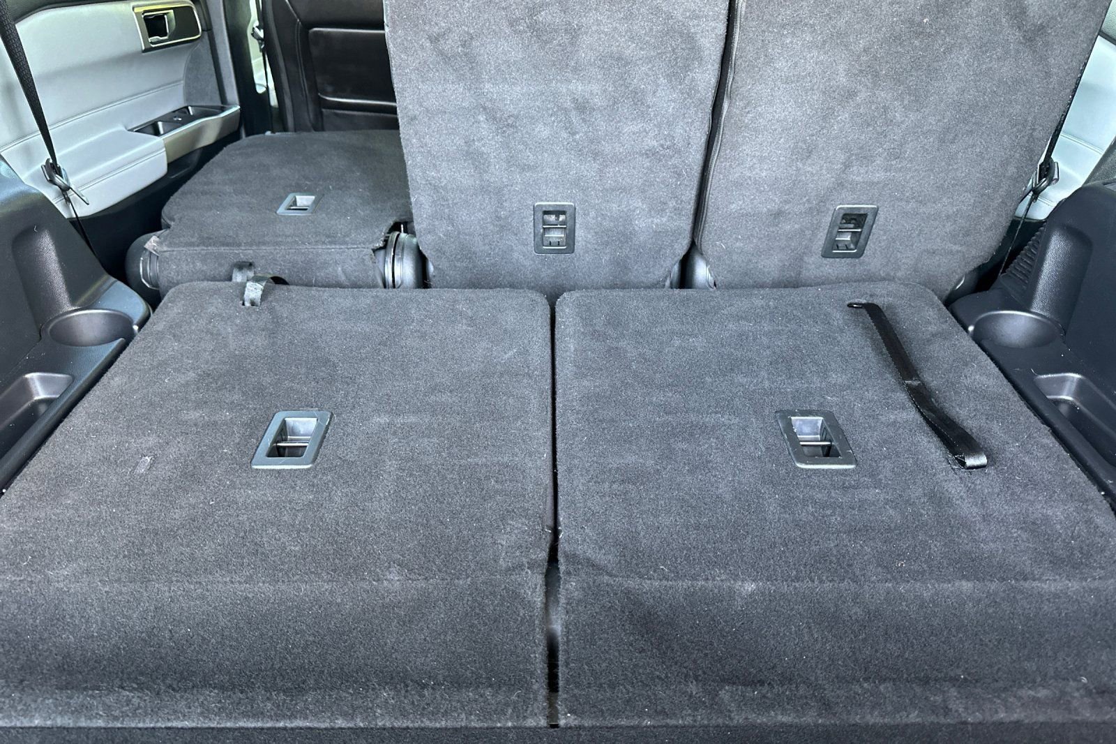 Certified 2022 Ford Explorer XLT w/ Equipment Group 202A image 17