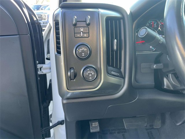 Used 2018 Chevrolet Silverado 1500 LT w/ All Star Edition image 16