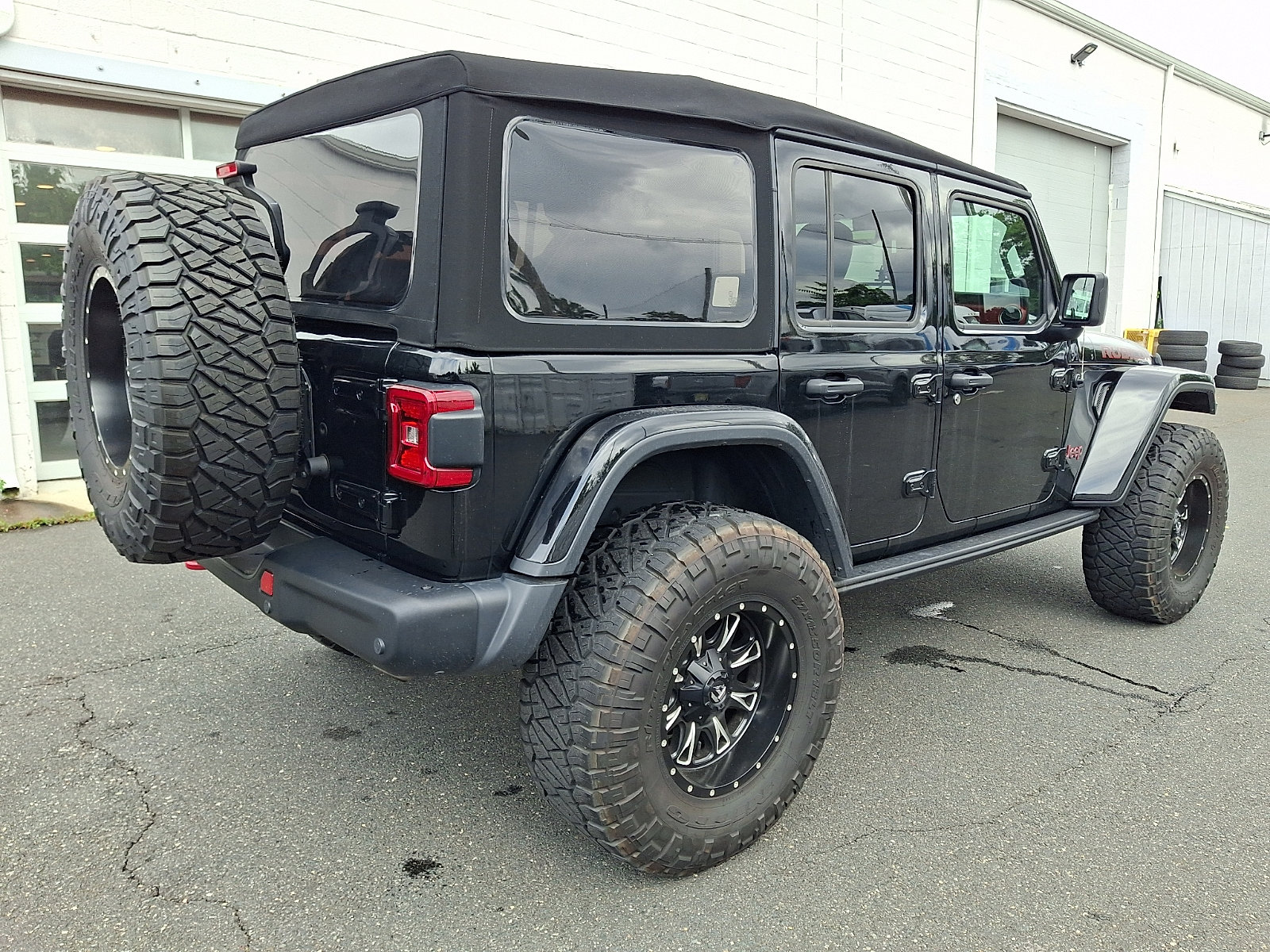 Used 2021 Jeep Wrangler Unlimited Rubicon AWD/4WD image 11