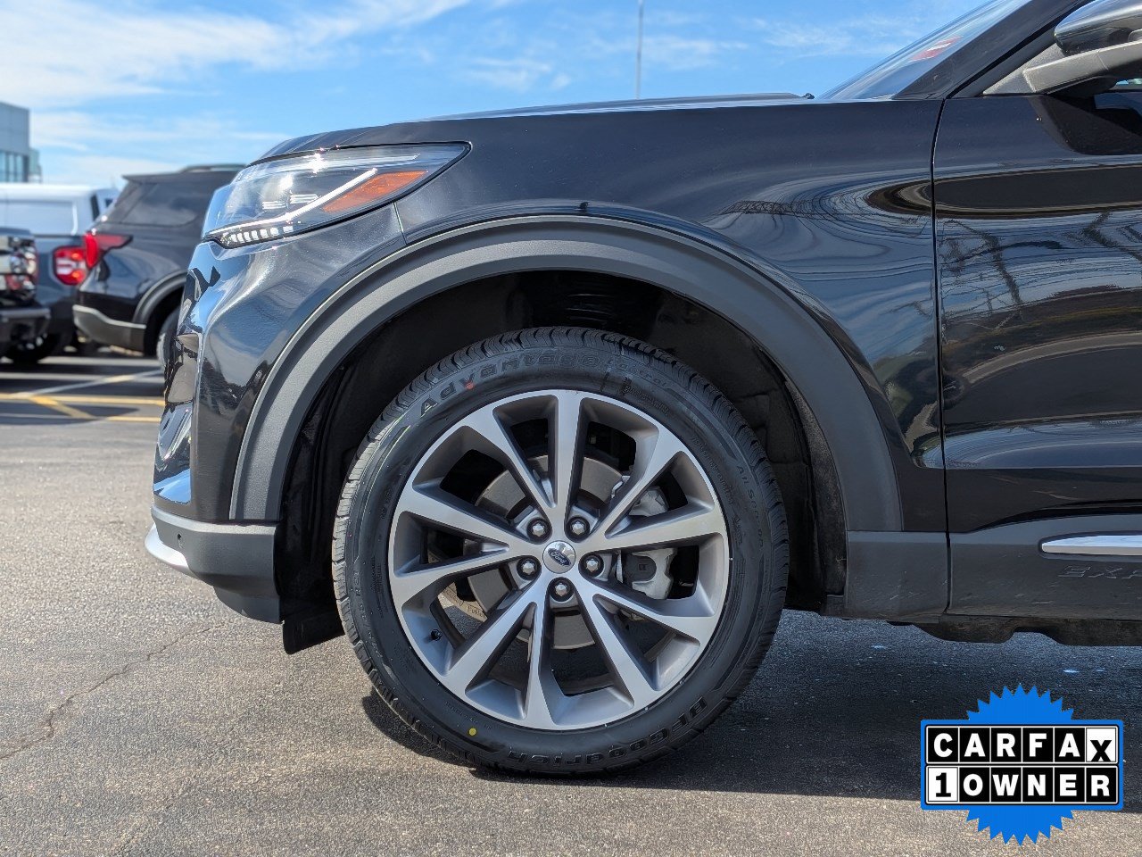 Certified 2025 Ford Explorer Platinum w/ Ultimate Package AWD/4WD image 11
