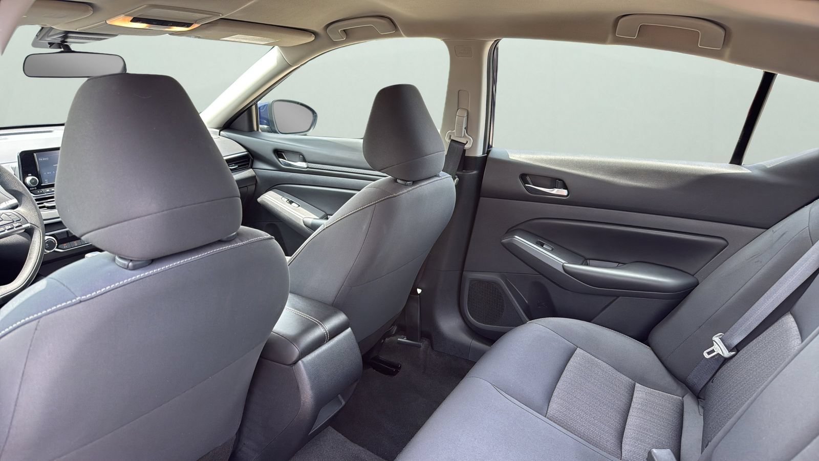 Used 2022 Nissan Altima 2.5 S FWD image 22