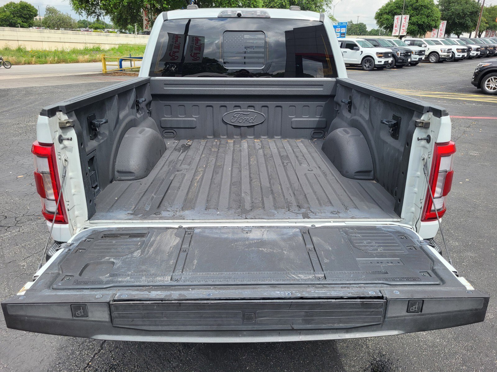 Certified 2023 Ford F150 Raptor w/ Raptor Carbon Fiber Package AWD/4WD image 35