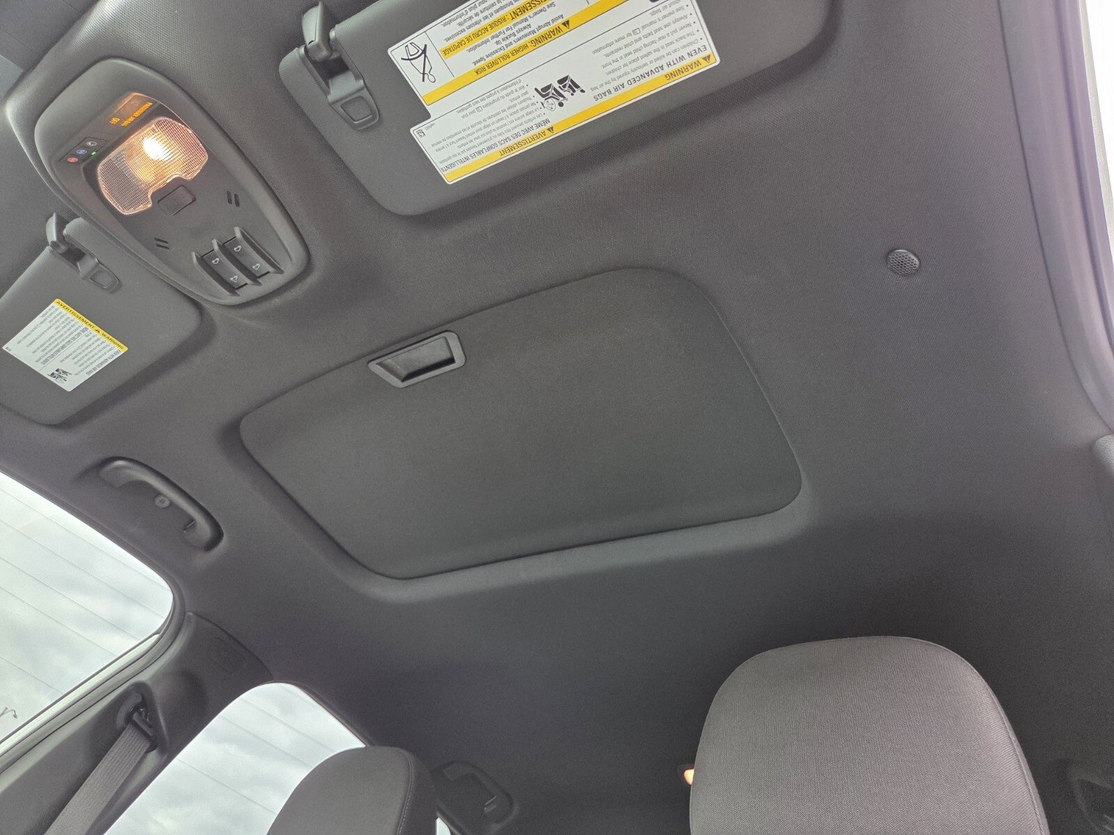 Used 2024 Chevrolet Trax RS w/ Sunroof Package image 11