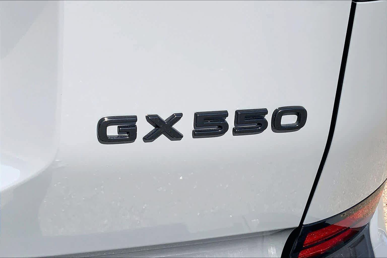 Used 2024 Lexus GX 550 AWD/4WD image 10
