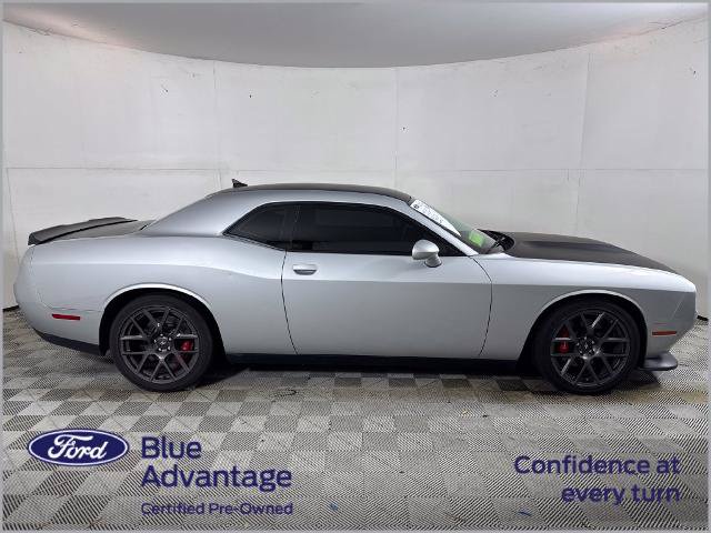 Used 2019 Dodge Challenger R/T w/ T/A Package RWD image 2