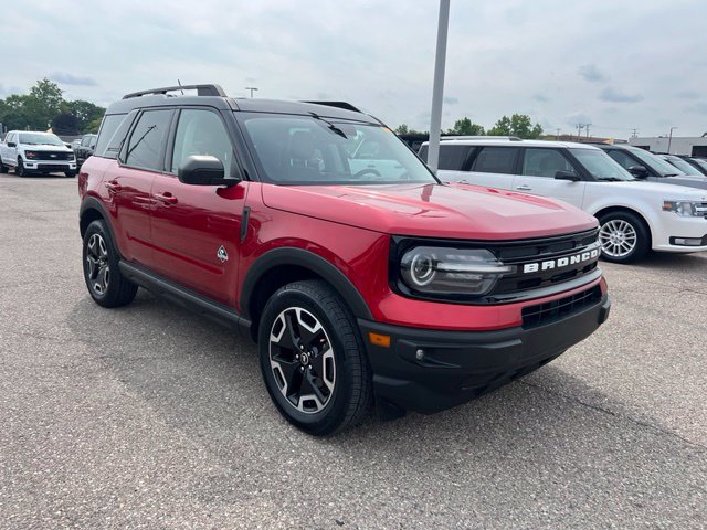 Certified 2021 Ford Bronco Sport Outer Banks w/ Outer Banks Package AWD/4WD image 3