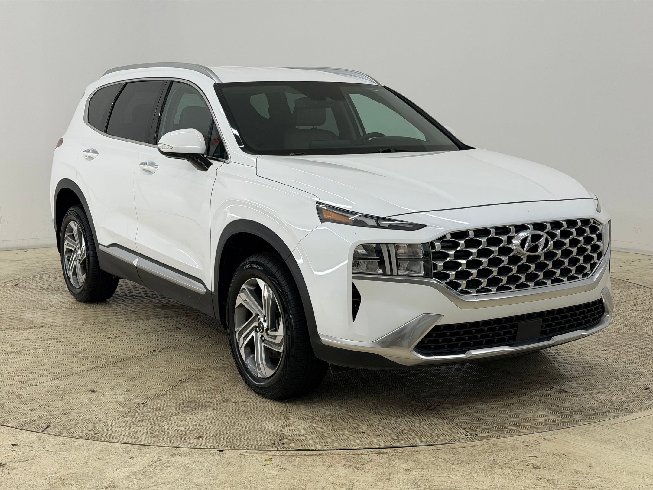 Used 2022 Hyundai Santa Fe SEL w/ Convenience Package image 7