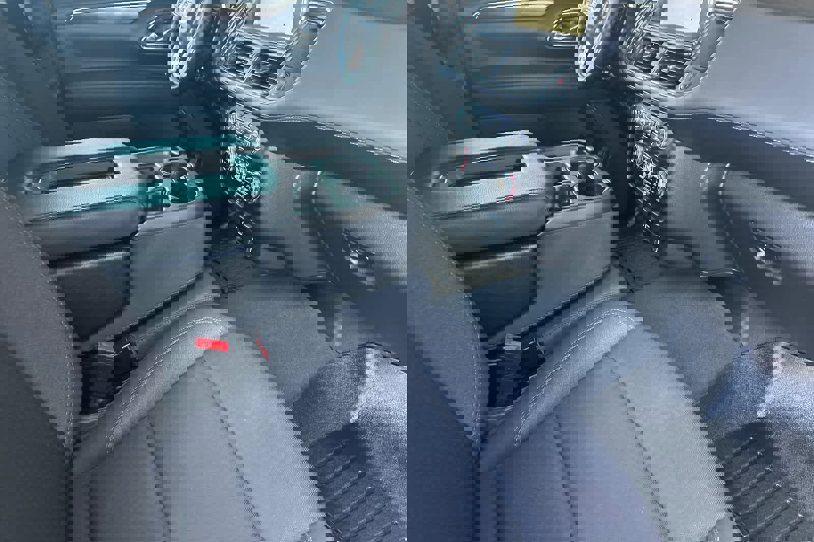 Used 2024 GMC Yukon SLE w/ Max Trailering Package image 17