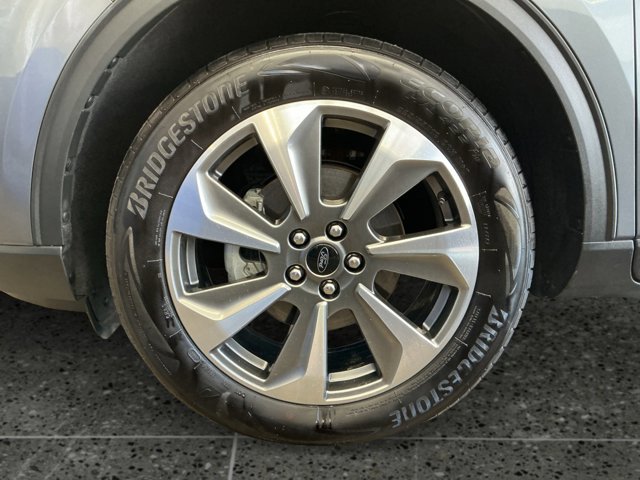 Certified 2025 Ford Escape Platinum AWD/4WD image 14