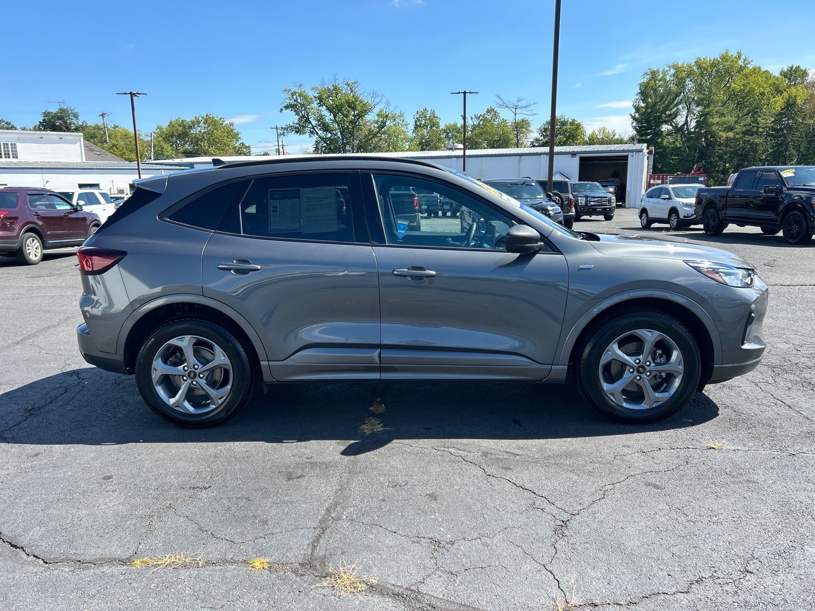 Certified 2023 Ford Escape ST-Line AWD/4WD image 17