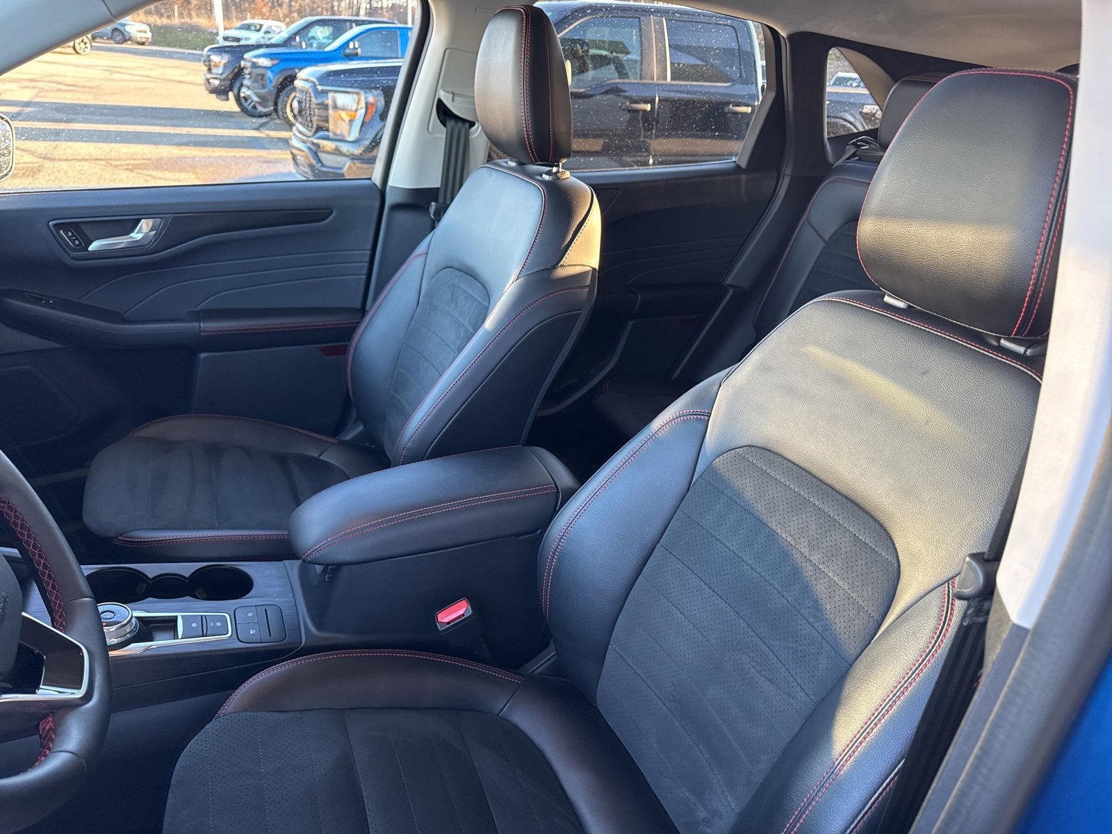 Certified 2022 Ford Escape SEL w/ SEL Stealth AWD Package image 25