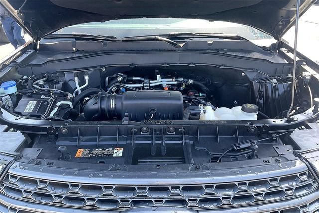 Certified 2023 Ford Explorer XLT w/ Equipment Group 202A RWD image 9