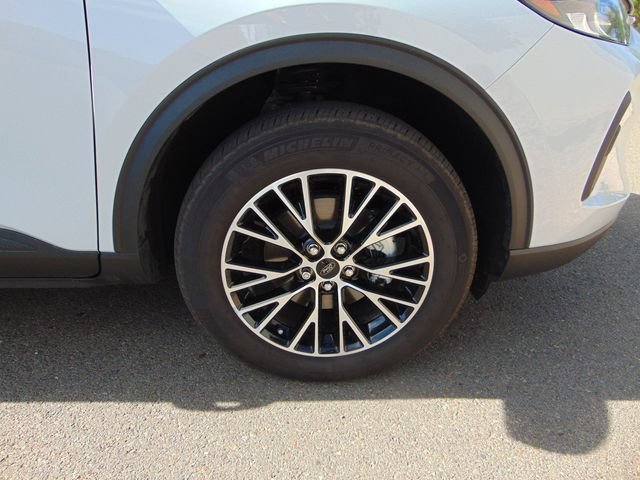 Certified 2026 Ford Escape SE FWD image 27