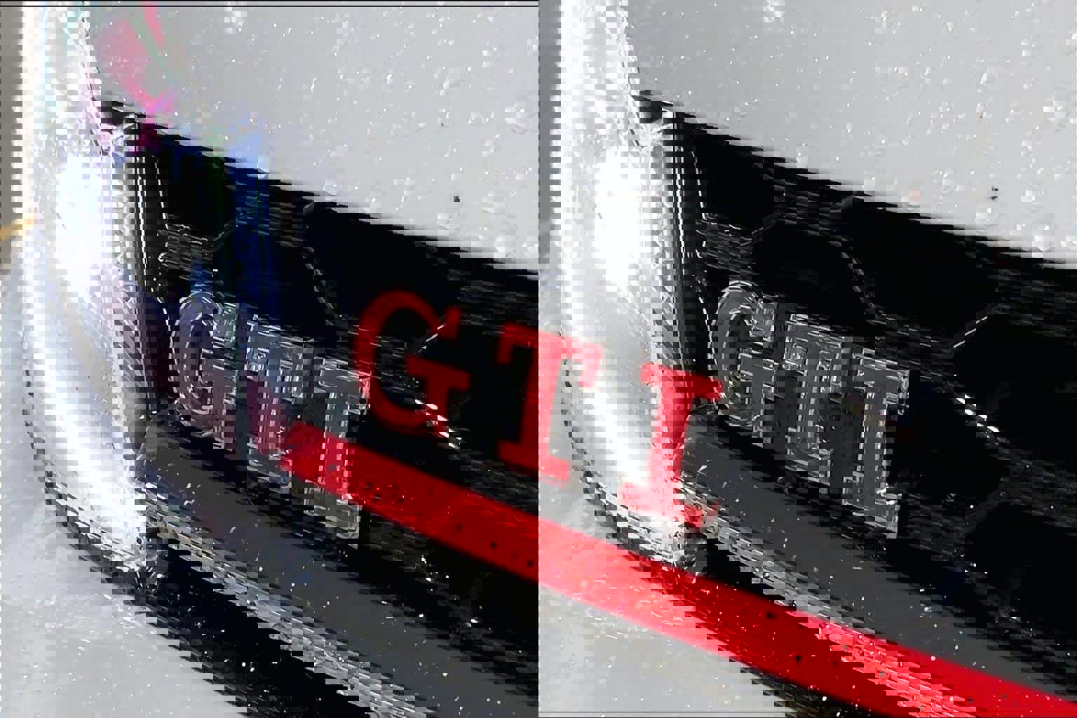 Used 2021 Volkswagen GTI SE image 9