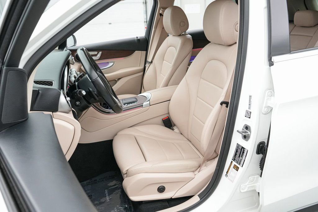 Used 2022 Mercedes-Benz GLC 300 4MATIC image 13