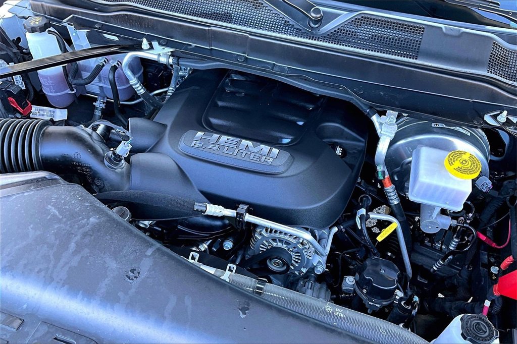 Used 2024 RAM 2500 Tradesman w/ Chrome Appearance Group image 35