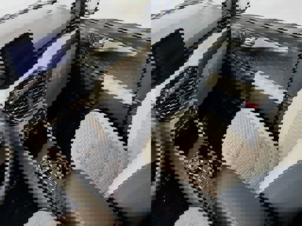 Certified 2020 Ford Escape SE image 14