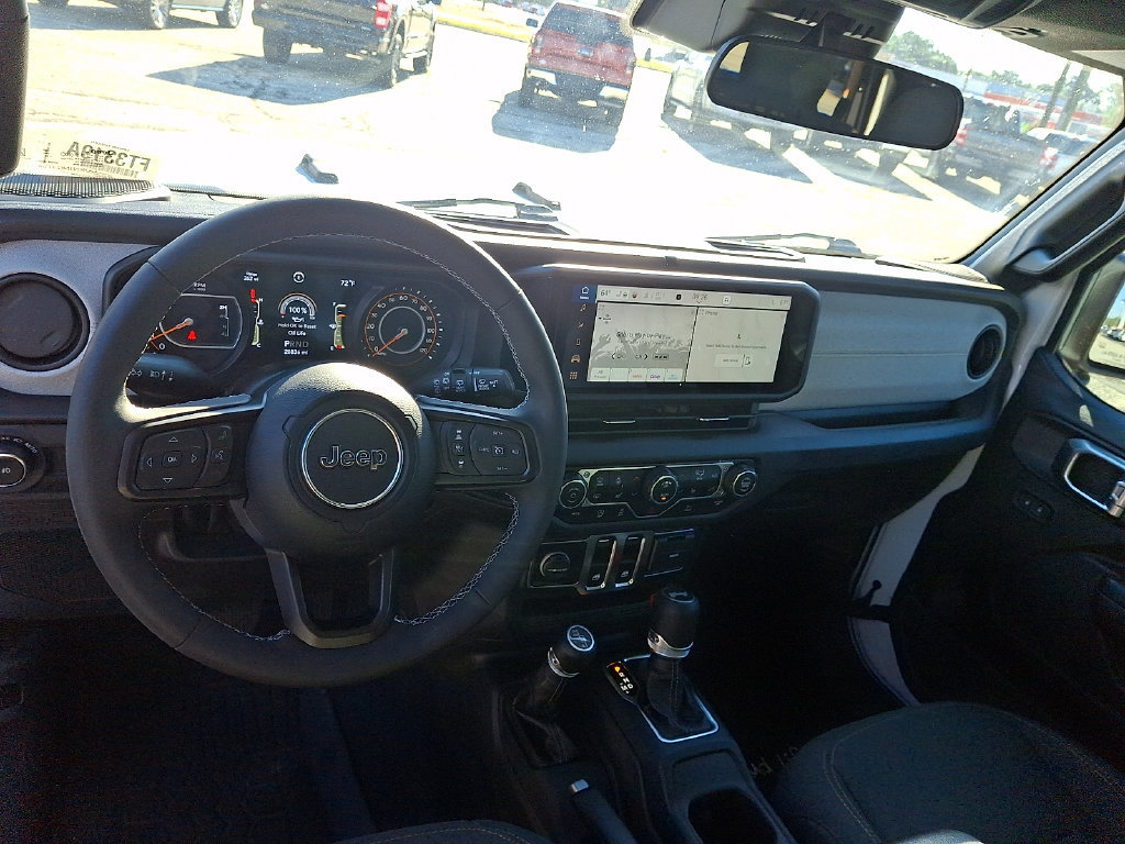 Used 2025 Jeep Wrangler Sport AWD/4WD image 9