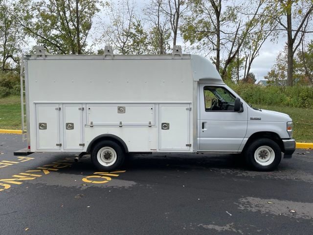 Certified 2022 Ford E-350 and Econoline 350 Super Duty w/ Power Windows & Locks Group image 6