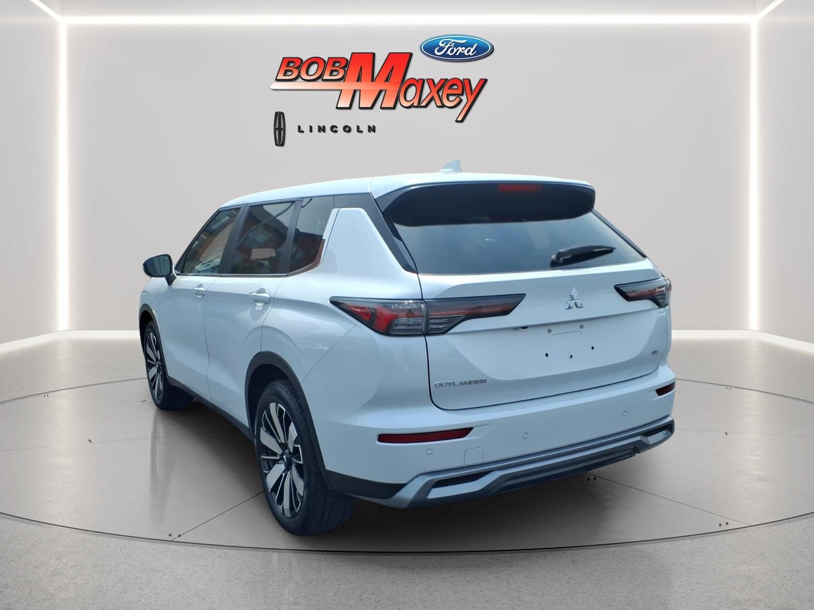 Used 2025 Mitsubishi Outlander SE AWD/4WD image 6
