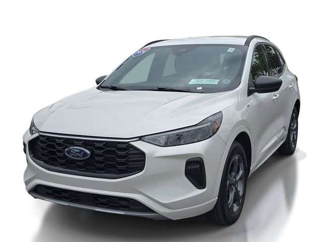 Certified 2024 Ford Escape ST-Line w/ Tech Pack #1 AWD/4WD image 4