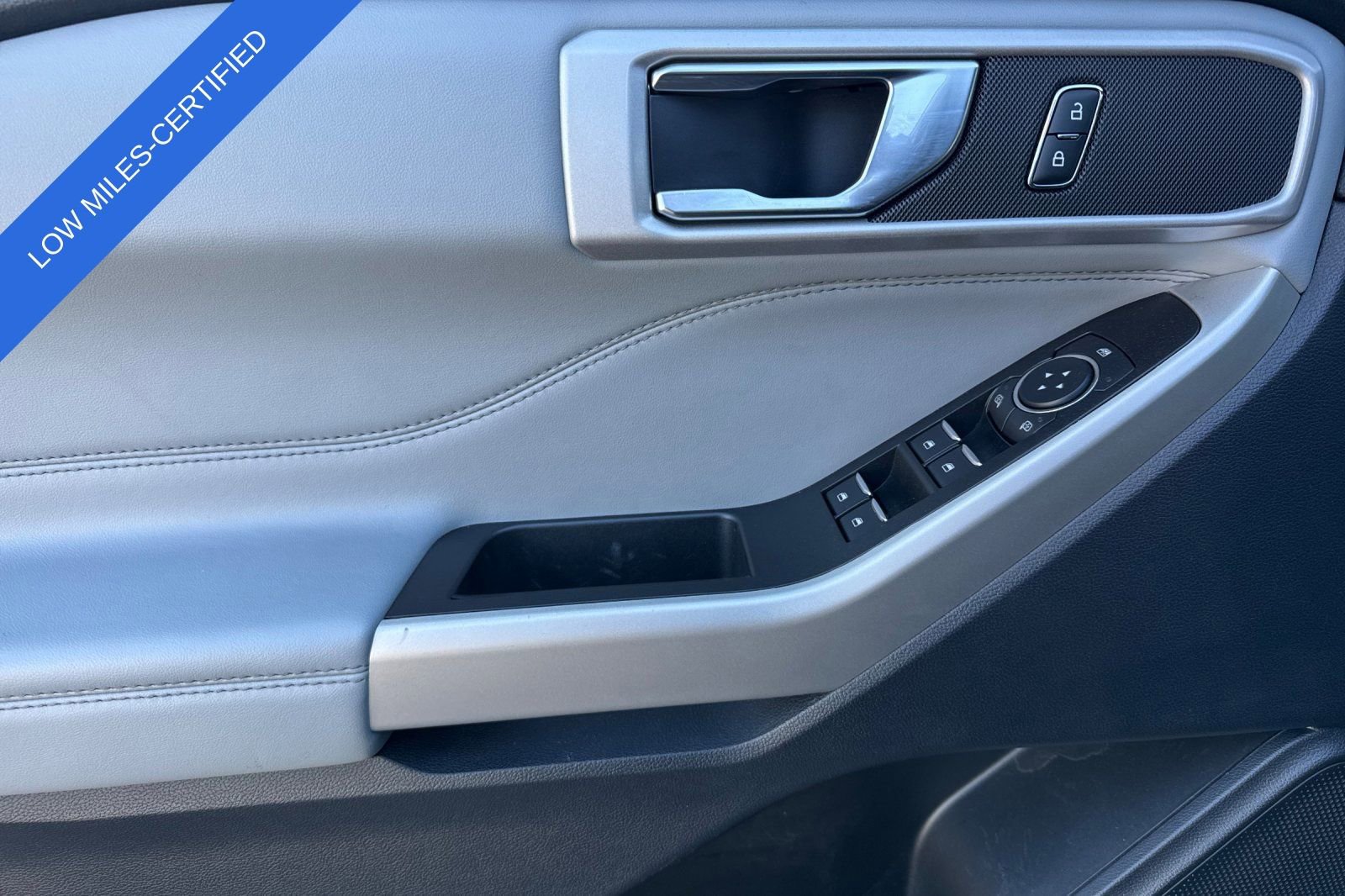 Certified 2022 Ford Explorer XLT w/ Equipment Group 202A RWD image 12