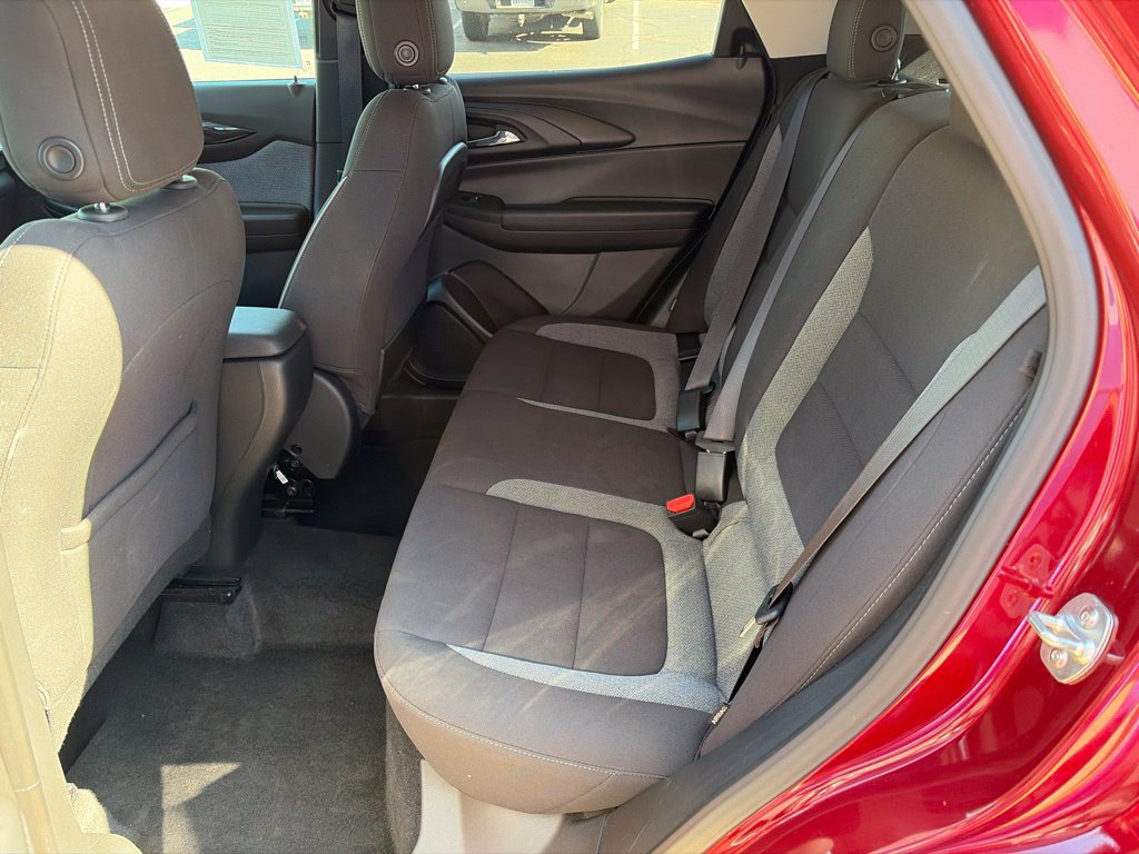 Used 2025 Chevrolet TrailBlazer LT AWD/4WD image 19