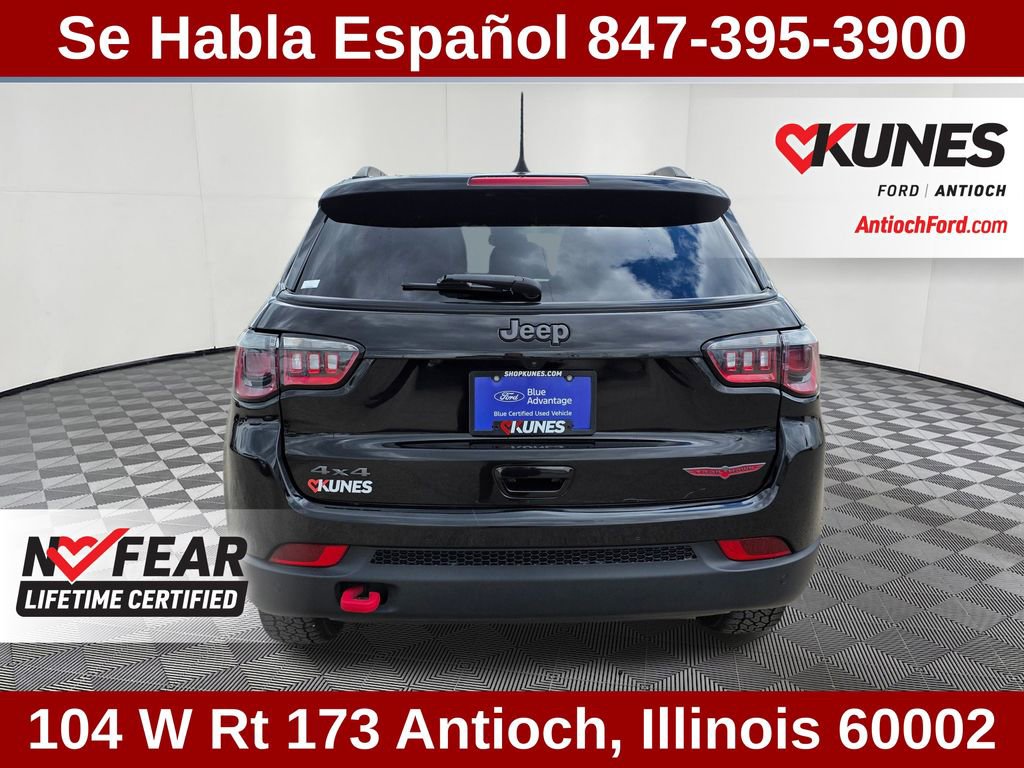 Used 2024 Jeep Compass Trailhawk AWD/4WD image 9