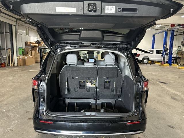 Used 2024 Toyota Sienna Limited AWD/4WD image 25