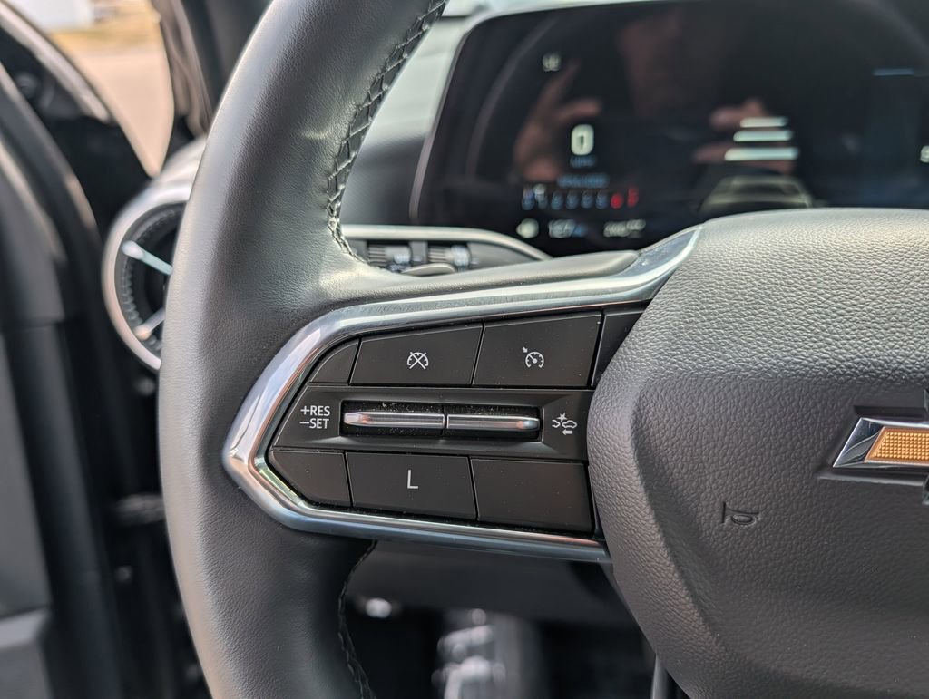 Used 2025 Chevrolet Equinox LT image 24