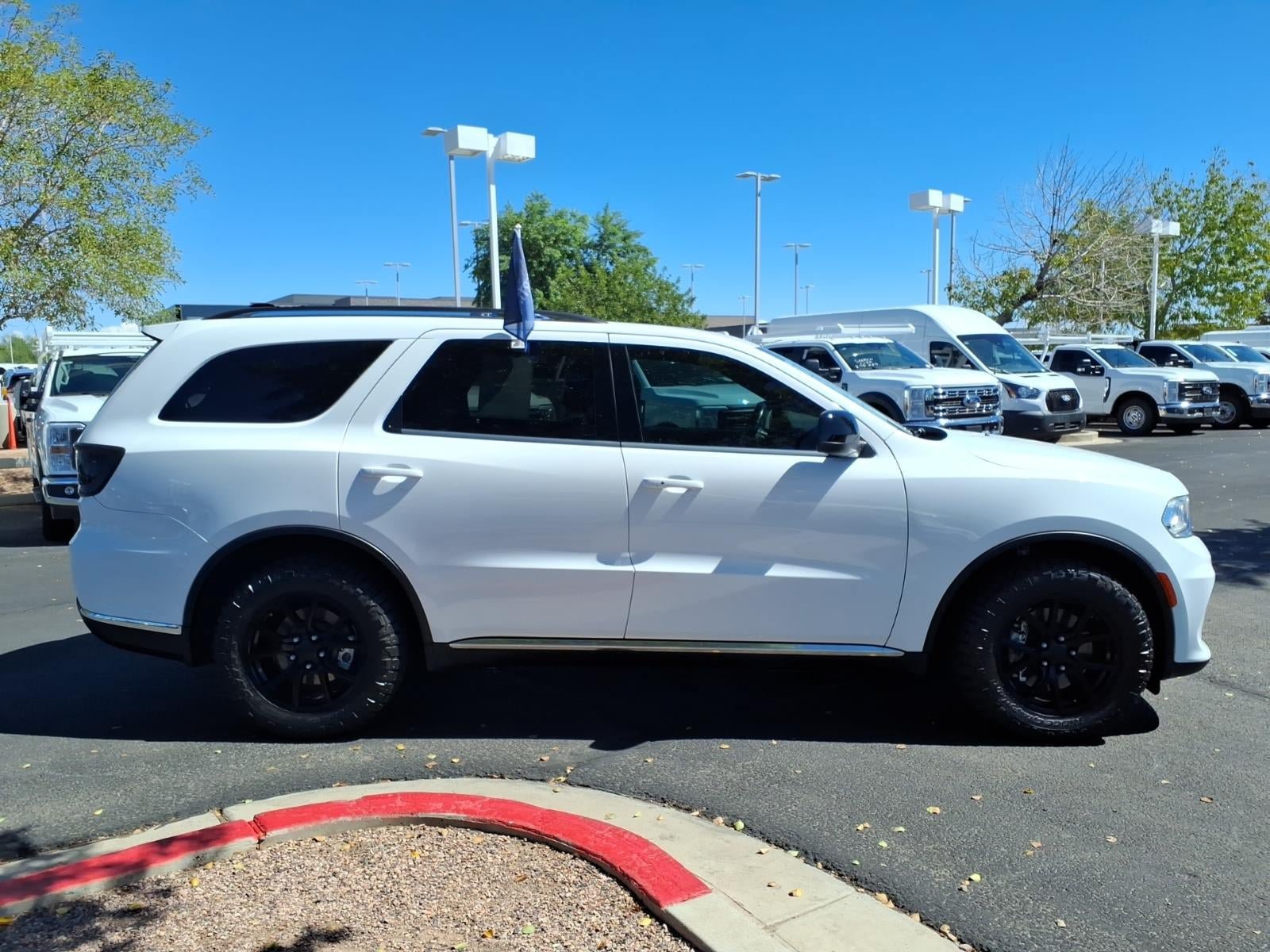 Used 2023 Dodge Durango SXT w/ Quick Order Package 2BK RWD image 3