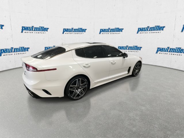 Used 2022 Kia Stinger GT2 w/ Red Interior Color Package RWD image 11