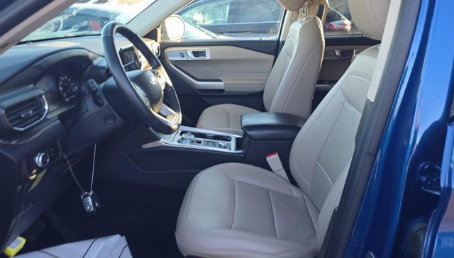Certified 2023 Ford Explorer Limited w/ Equipment Group 301A image 5