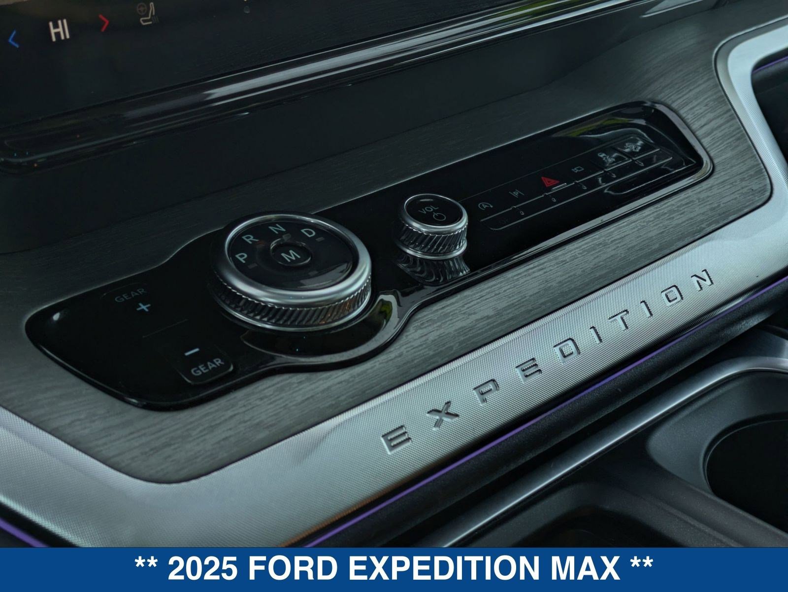 Certified 2025 Ford Expedition Max Platinum image 36