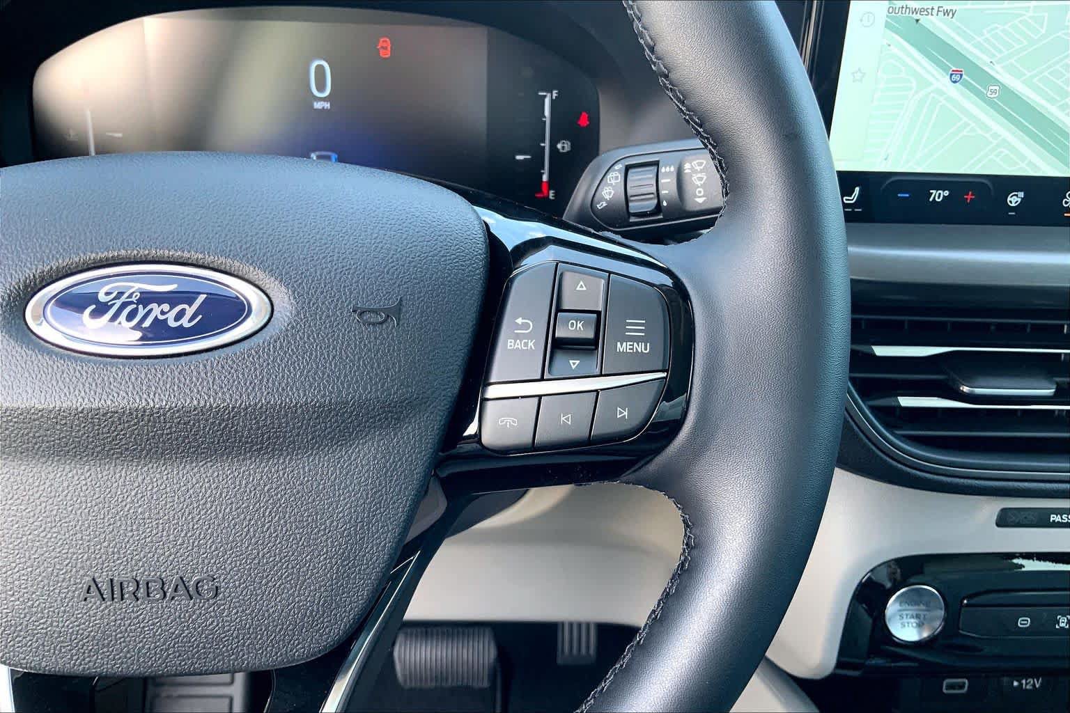 Certified 2025 Ford Escape SE FWD image 48