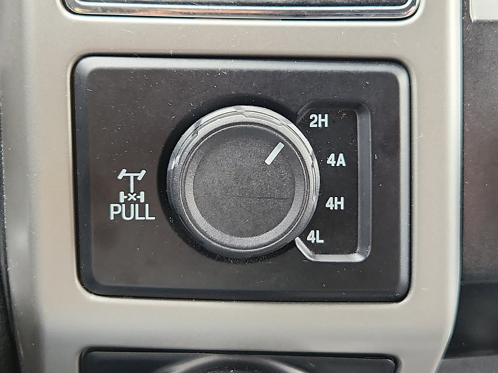 Certified 2019 Ford F150 Lariat w/ Equipment Group 502A Luxury AWD/4WD image 22