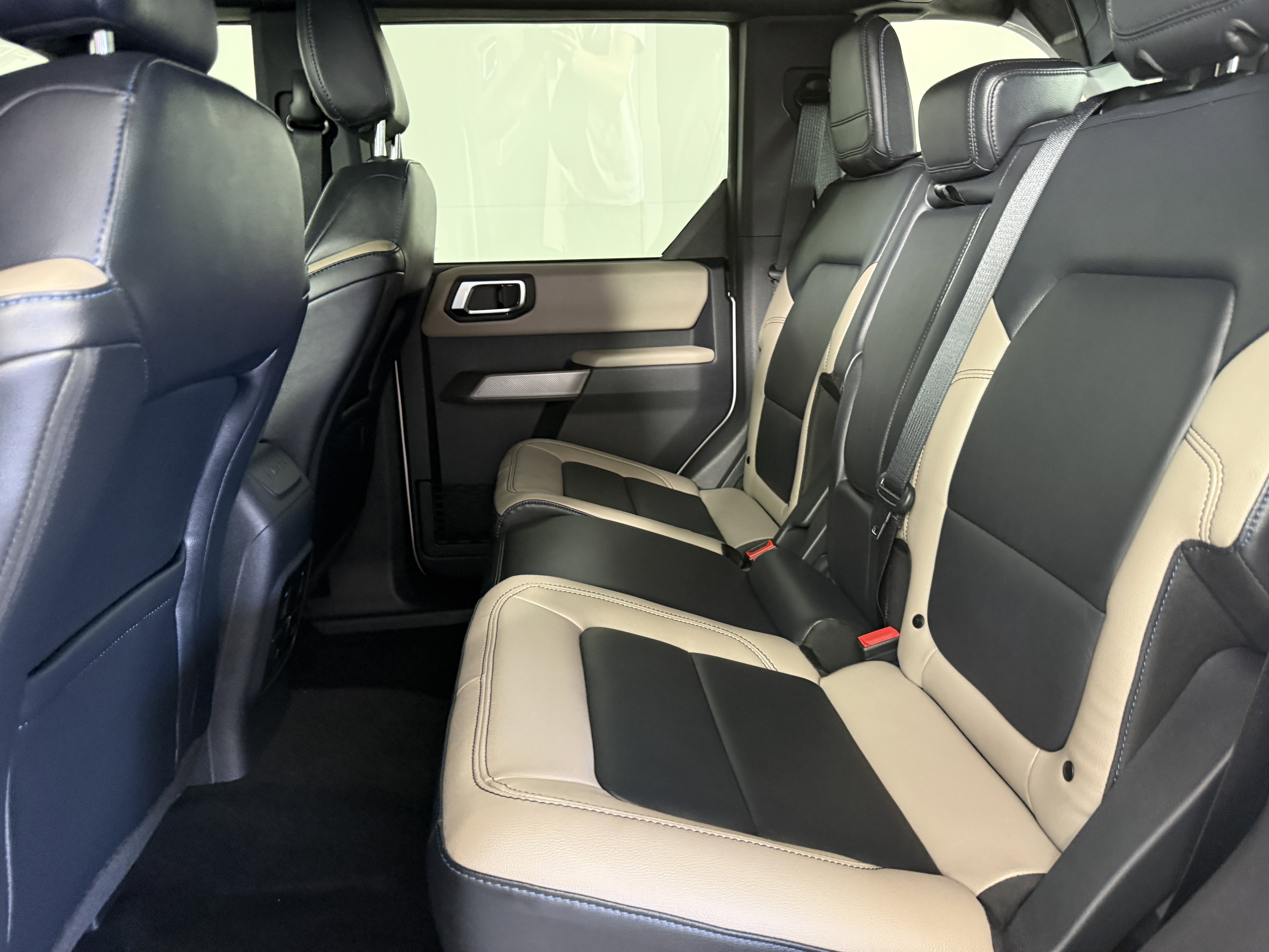 Certified 2022 Ford Bronco Wildtrak image 15