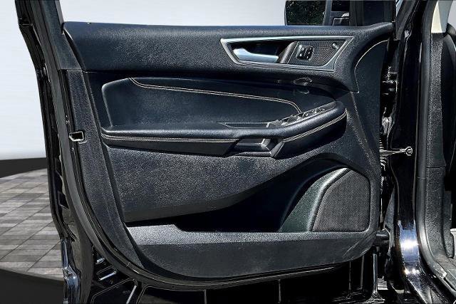 Certified 2024 Ford Edge Titanium w/ Class II Trailer Tow Package image 28