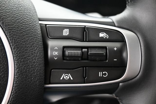 Used 2024 Kia Sportage EX FWD image 17