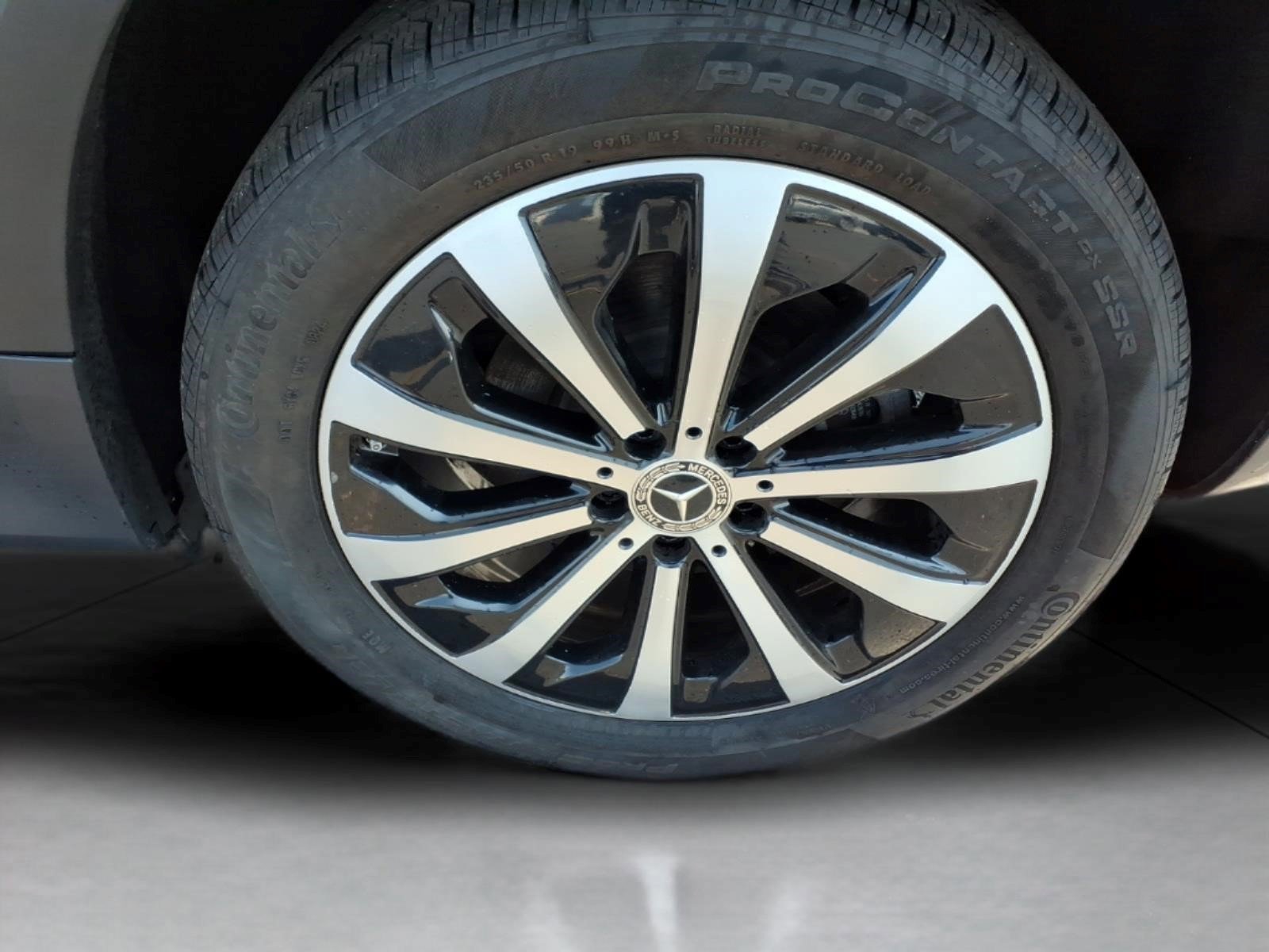 Used 2022 Mercedes-Benz GLB 250 4MATIC image 13