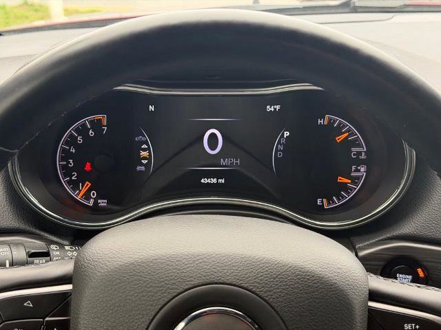 Used 2022 Jeep Grand Cherokee Laredo X AWD/4WD image 18